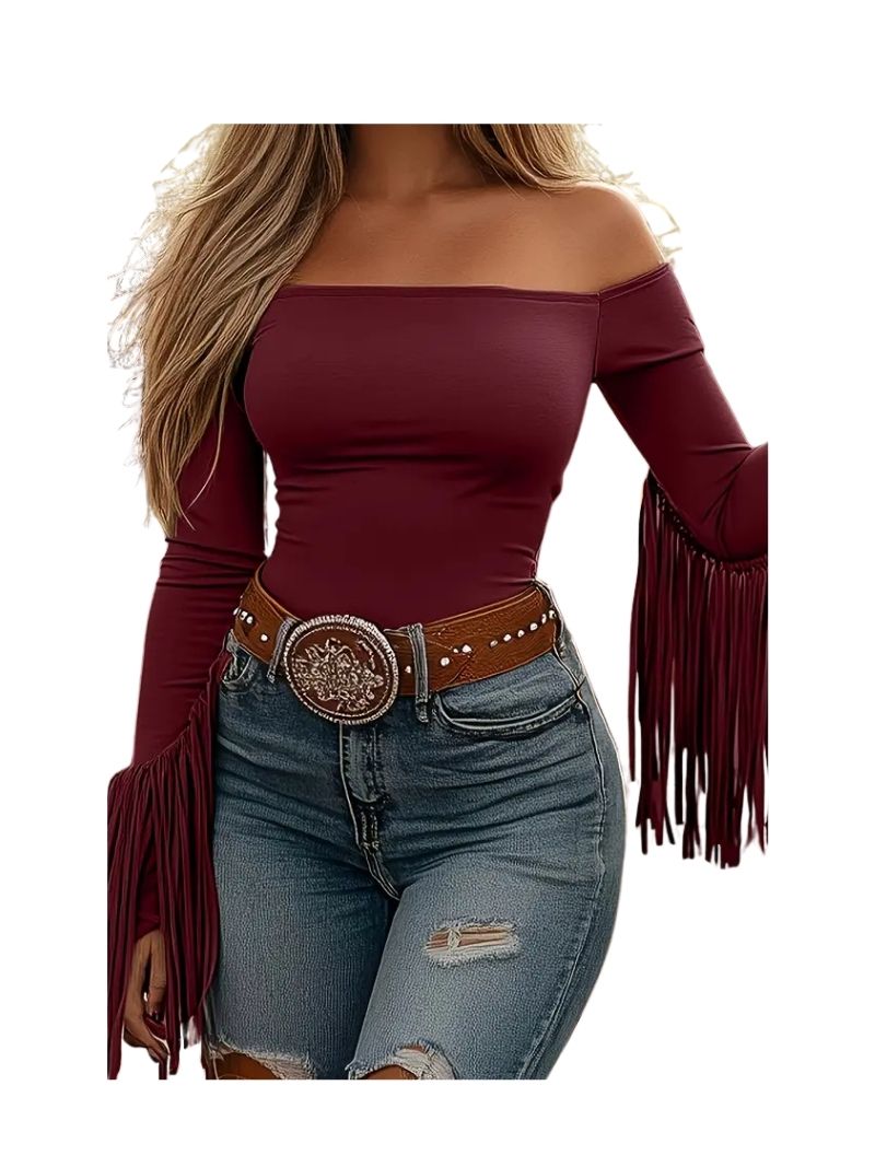 Camiseta Off-Shoulder Con flecos
