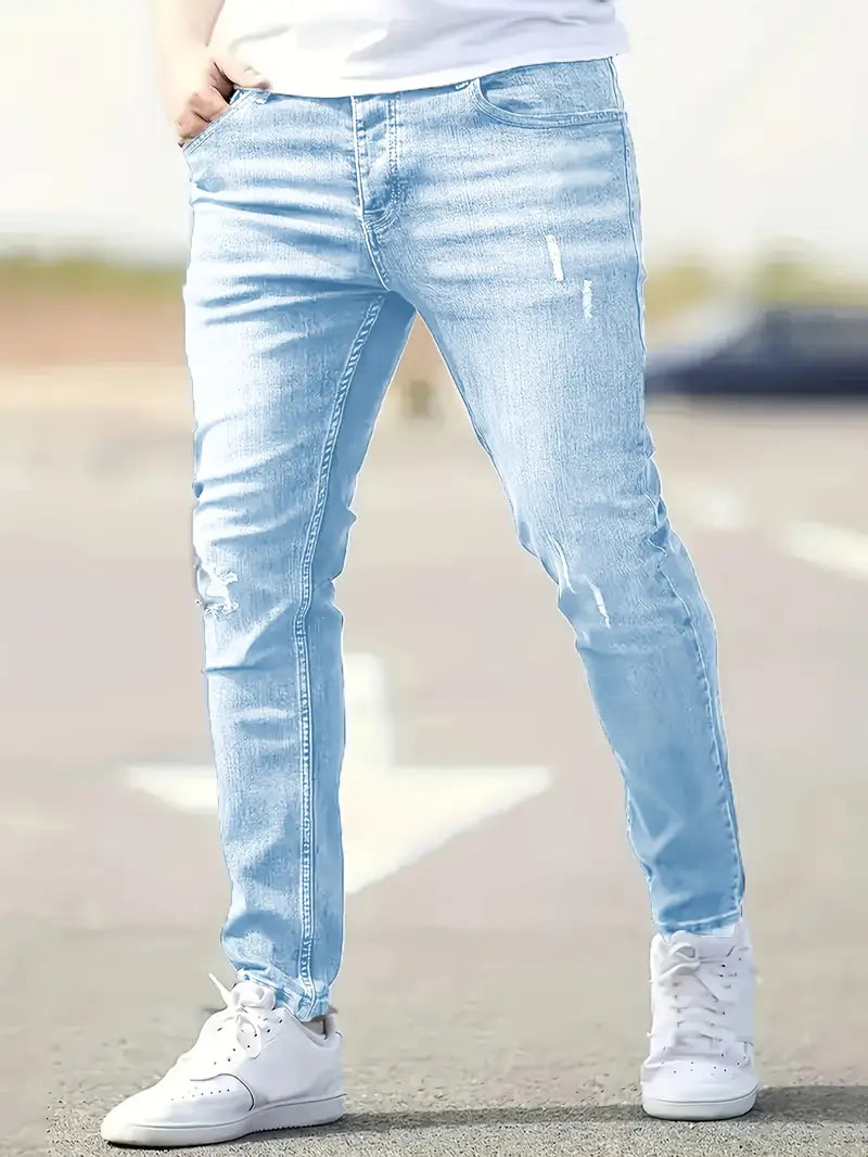 Jeans slim fit azul claro